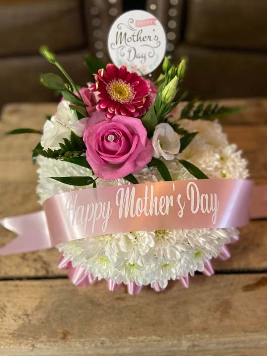 Mothers Day Round Posy Pad